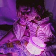 Cubos luminosos lila