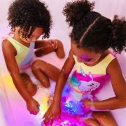 Cubos luminosos violeta