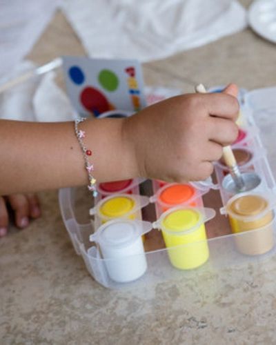 Maletín témperas 18 colores