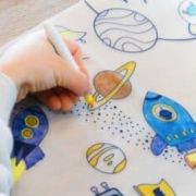 Mantel de silicona Espacio con pulsera amarillo