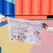 Mantel de silicona Sueños del Bosque con pulsera rosa