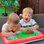 Bandeja de juego inflable